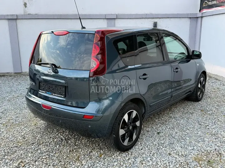 Nissan Note 2013 photo 4