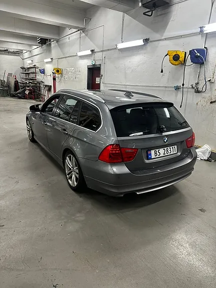 BMW 316D 2011 photo 4