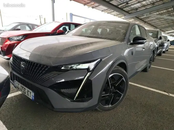 Peugeot 408