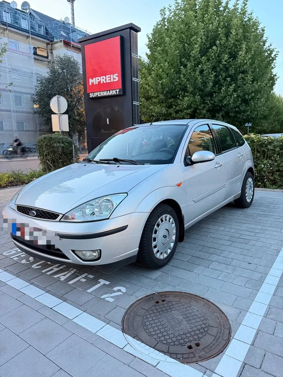 Ford Focus 2004 photo 2