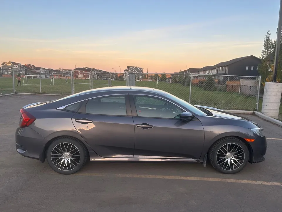 Honda Civic 2018 photo 5