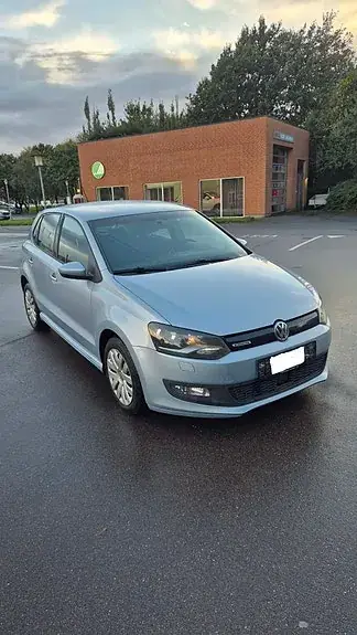 Volkswagen Polo 2015 photo 2