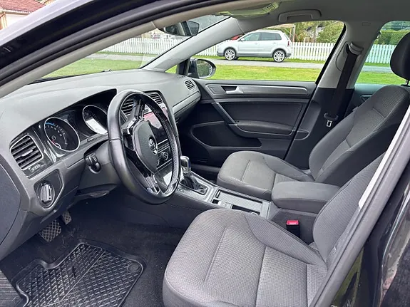 Volkswagen E-Golf 2019 photo 3