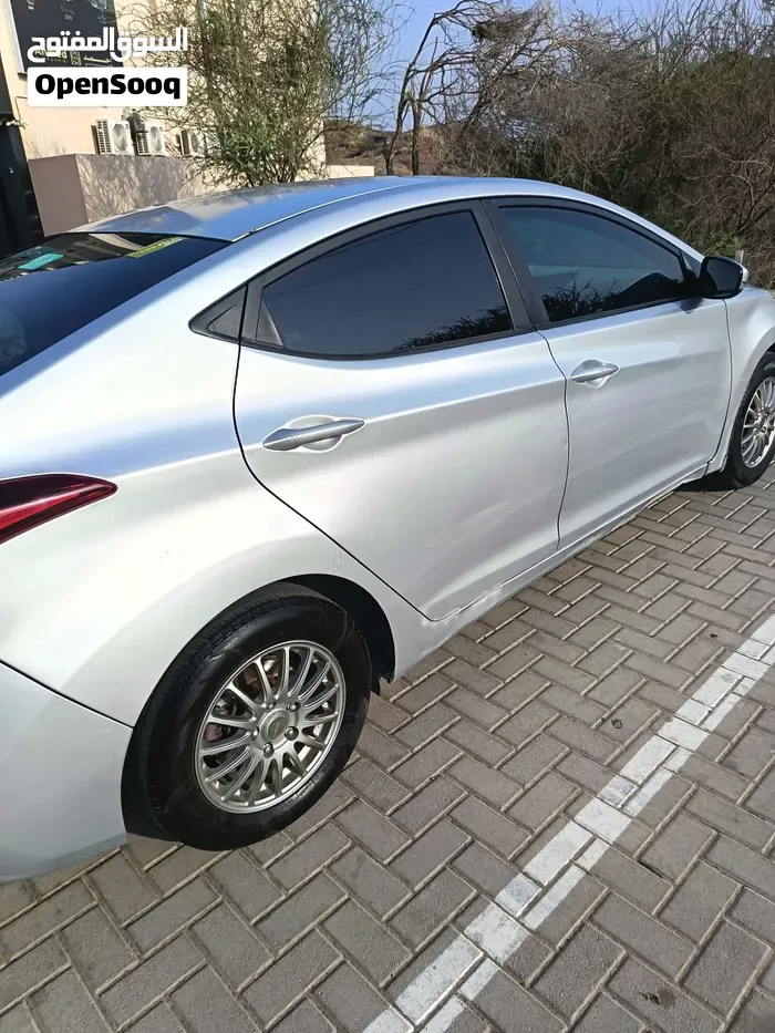 Hyundai Elantra 2015 photo 3
