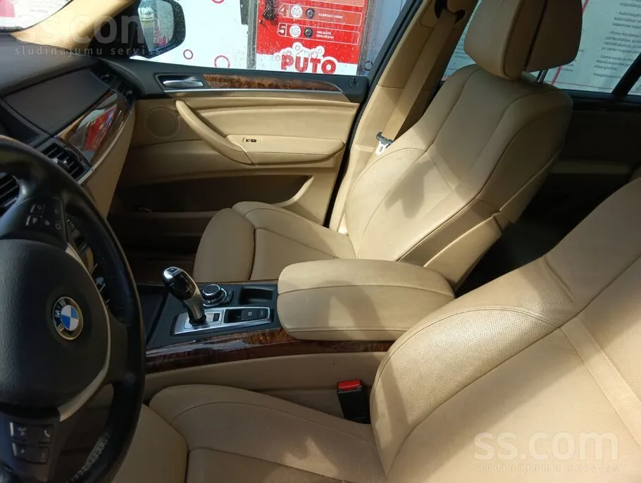 BMW X5 2010 photo 3