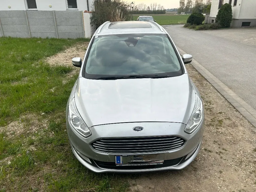 Ford Galaxy 2017 photo 2