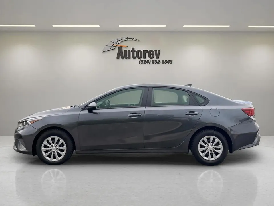 Kia Forte 2023 photo 2