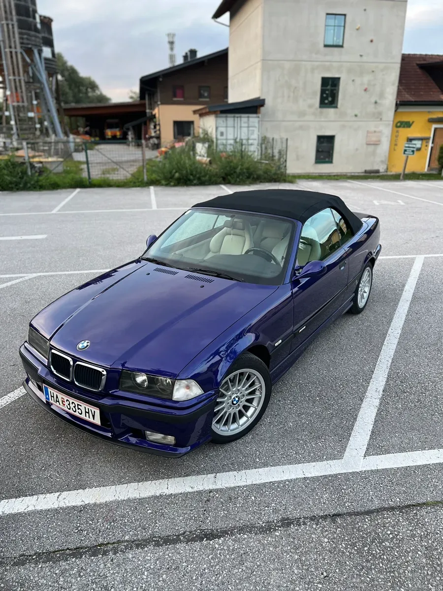 BMW 318I