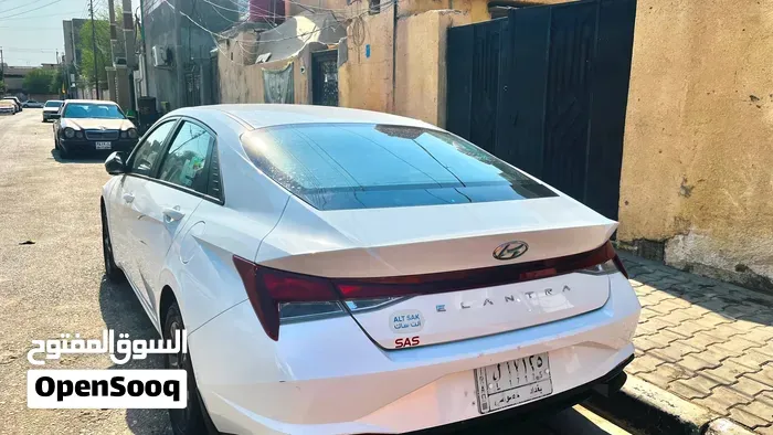 Hyundai Elantra 2023 photo 3