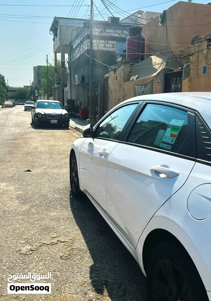 Hyundai Elantra 2023 photo 4