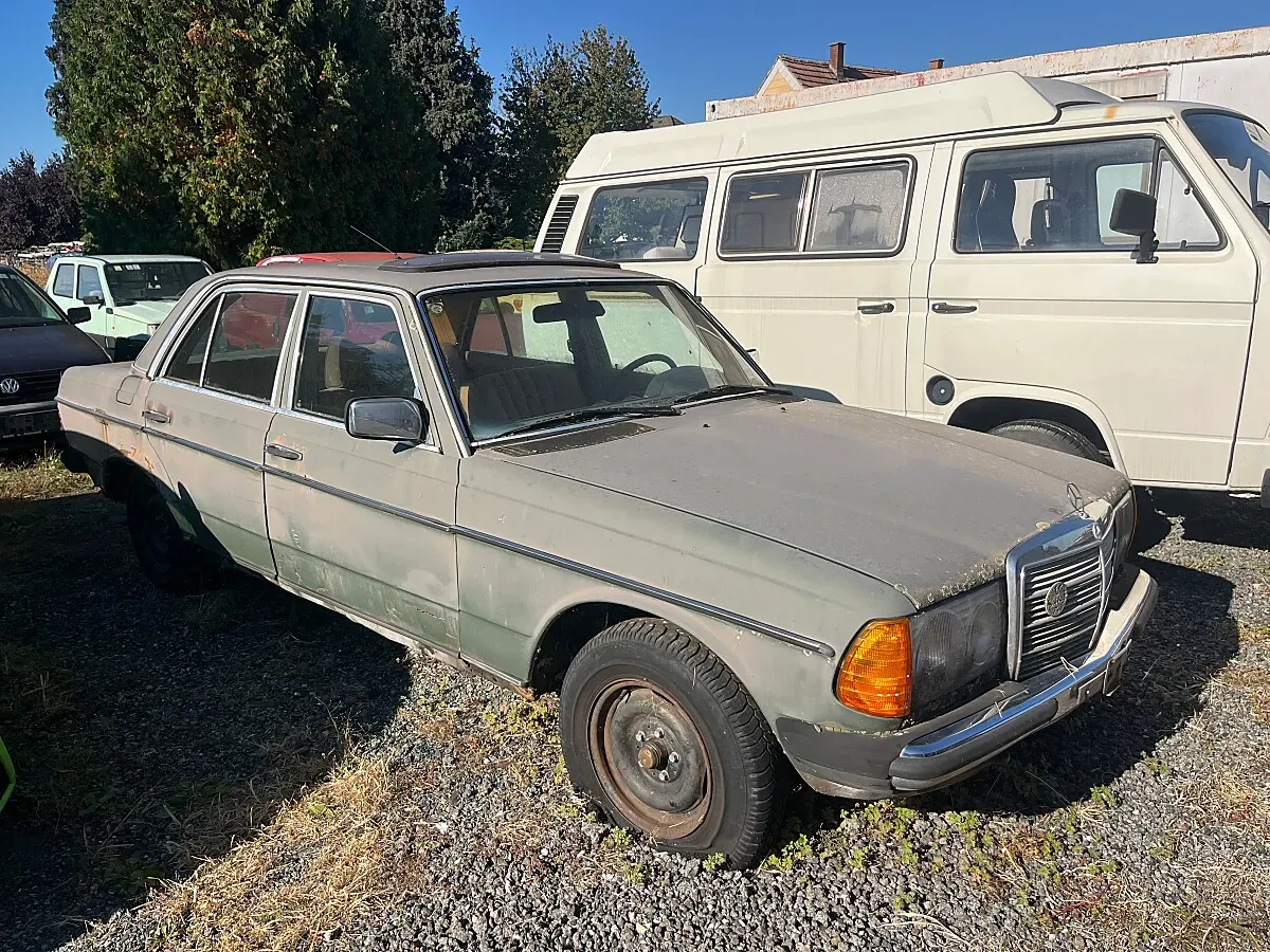 Mercedes-Benz 300D