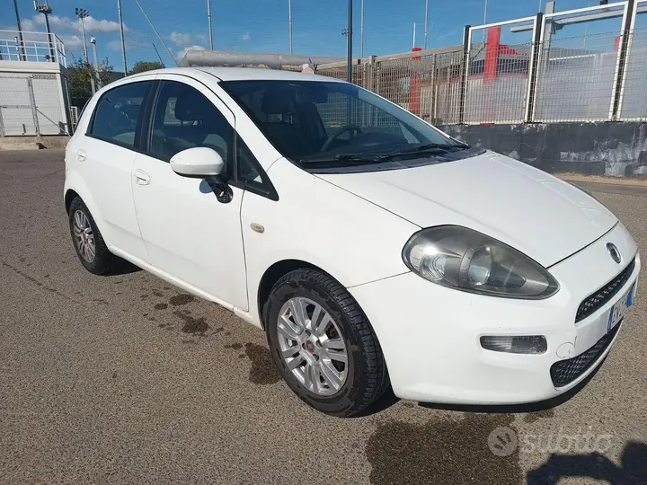 Fiat Punto 2012 photo 4