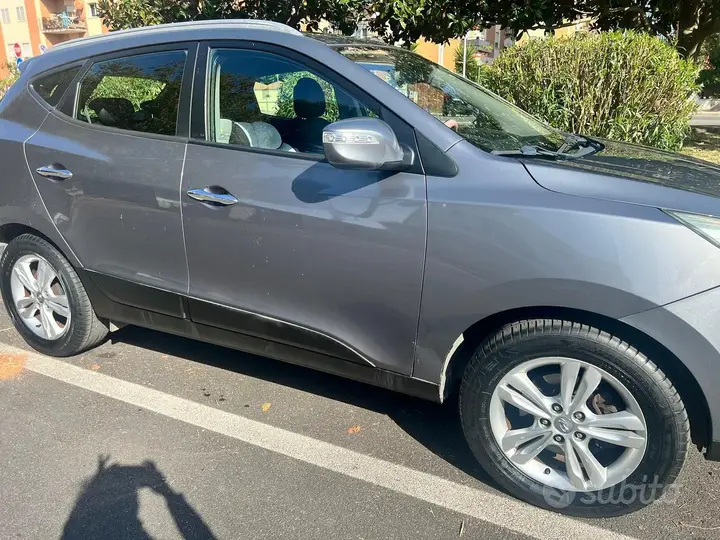 Hyundai Ix35 2011 photo 2