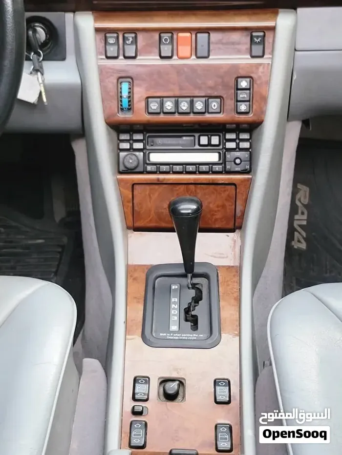 Mercedes-Benz E-Class 1995 photo 4