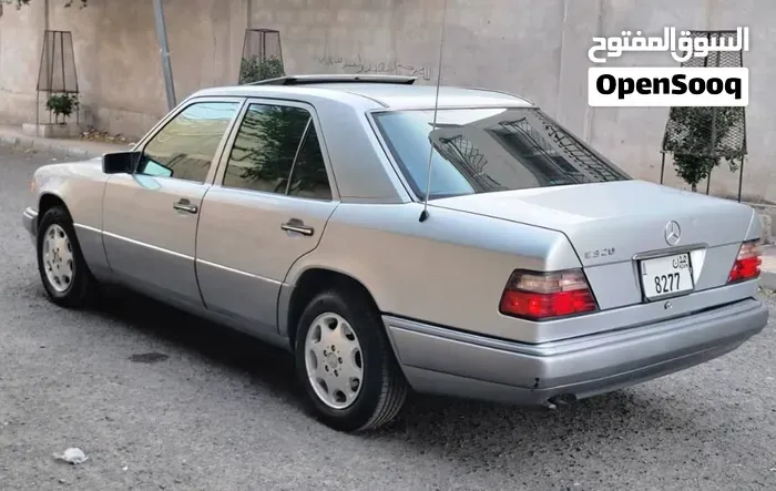 Mercedes-Benz E-Class 1995 photo 2