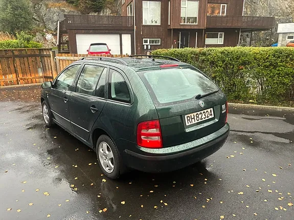 Skoda Fabia 2002 photo 5