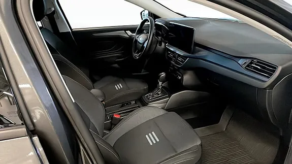 Ford Focus 2024 photo 3
