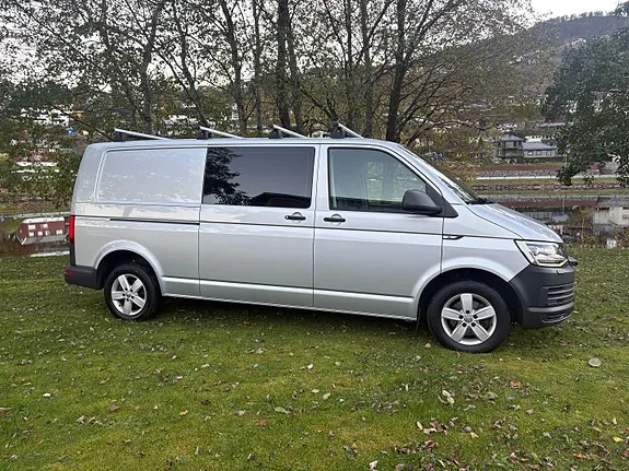 Volkswagen Transporter 2018 photo 2