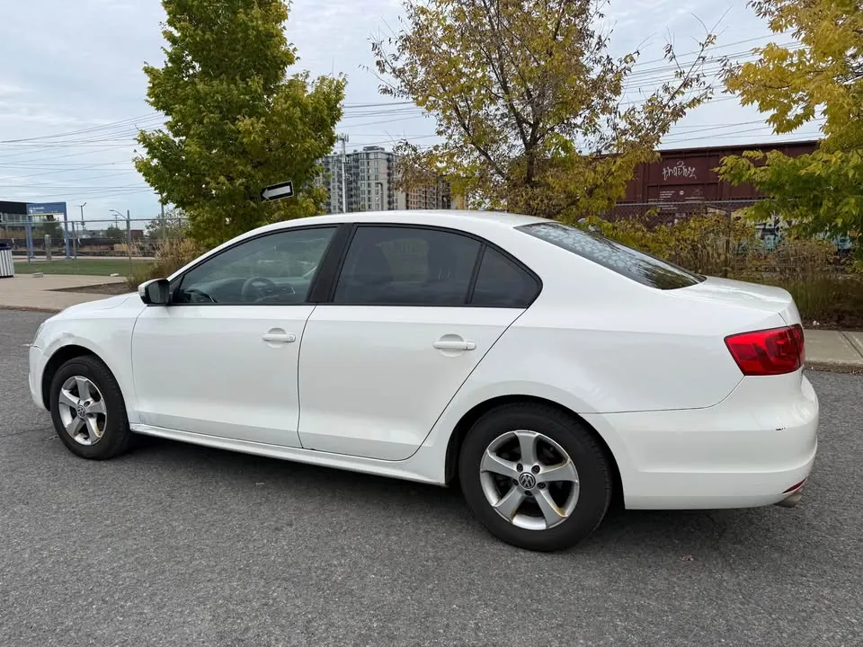 Volkswagen Jetta 2014 photo 2