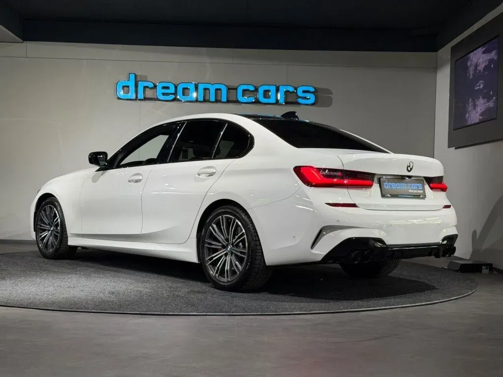 BMW 3 Series 2020 photo 3
