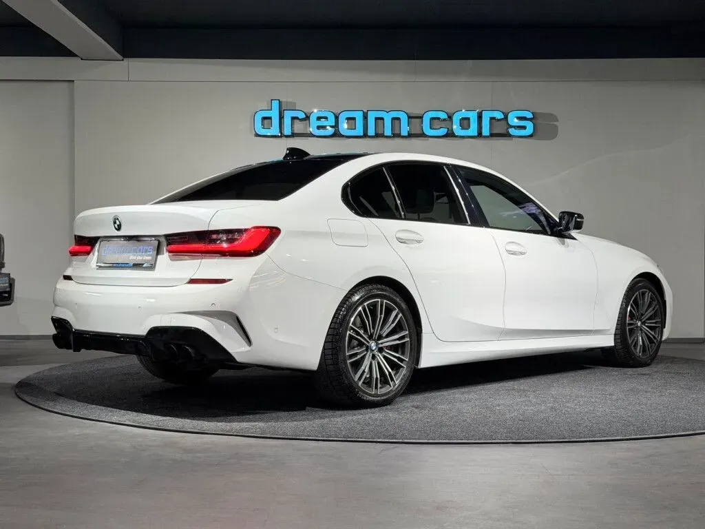 BMW 3 Series 2020 photo 2