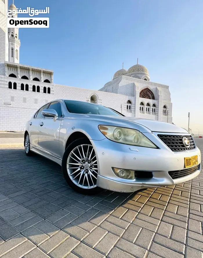 Lexus Ls 2010 photo 2