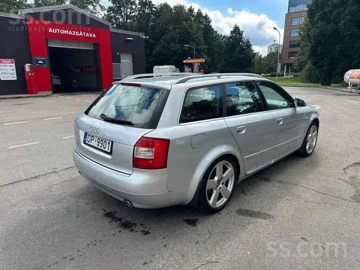 Audi A4 2004 photo 4