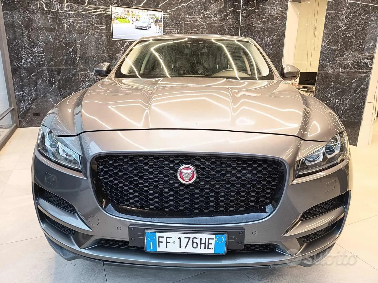 Jaguar F-Pace