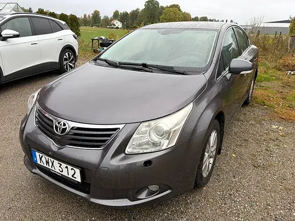 Toyota Avensis 2010 photo 4