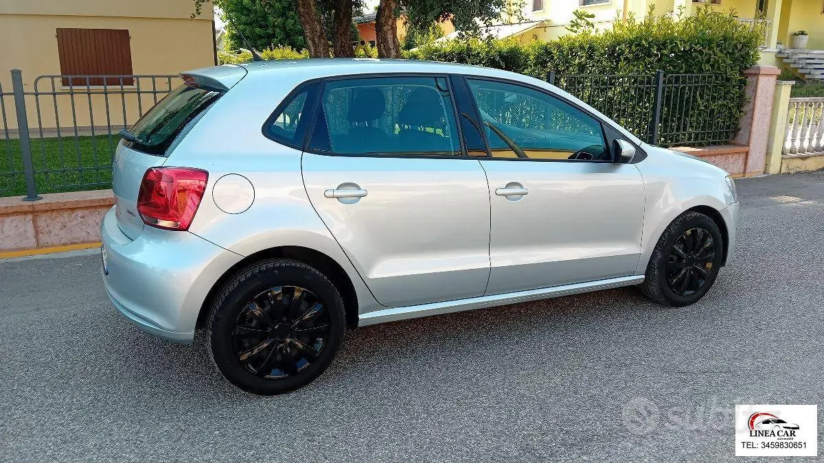 Volkswagen Polo 2010 photo 4
