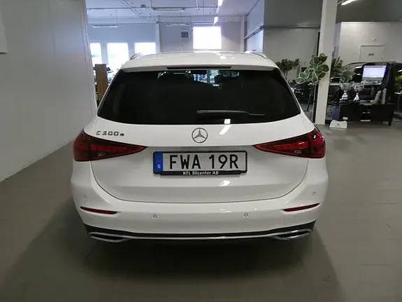 Mercedes-Benz C 300 2023 photo 5