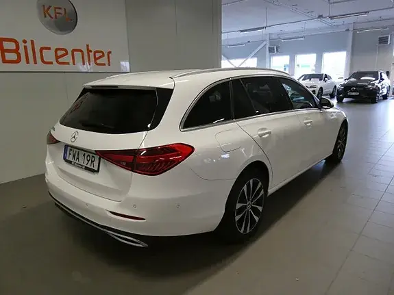 Mercedes-Benz C 300 2023 photo 4