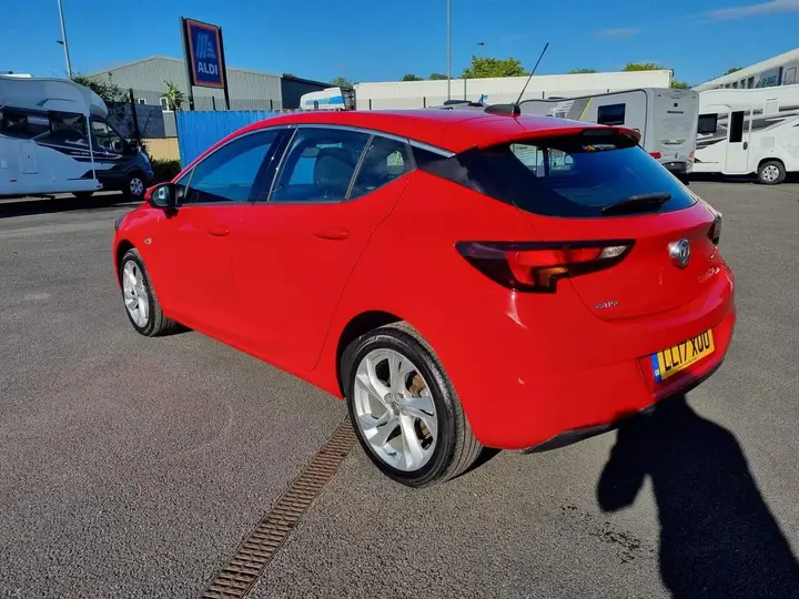 Vauxhall Astra 2017 photo 5