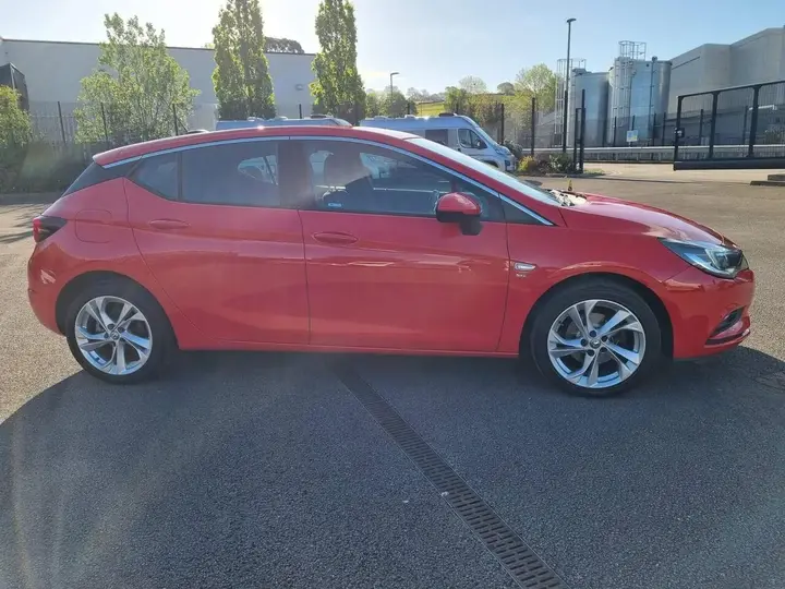 Vauxhall Astra 2017 photo 4