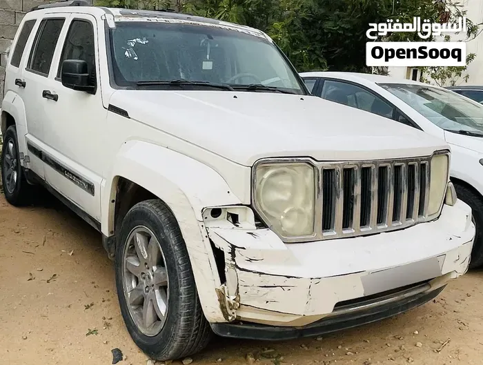 Jeep Liberty 2012 photo 2