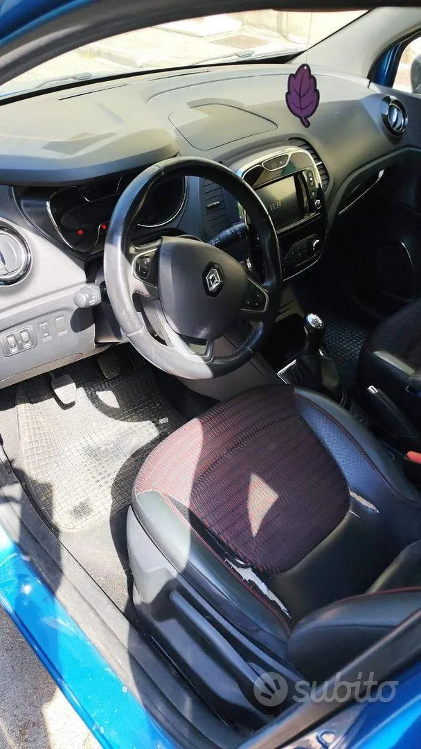 Renault Captur 2016 photo 2