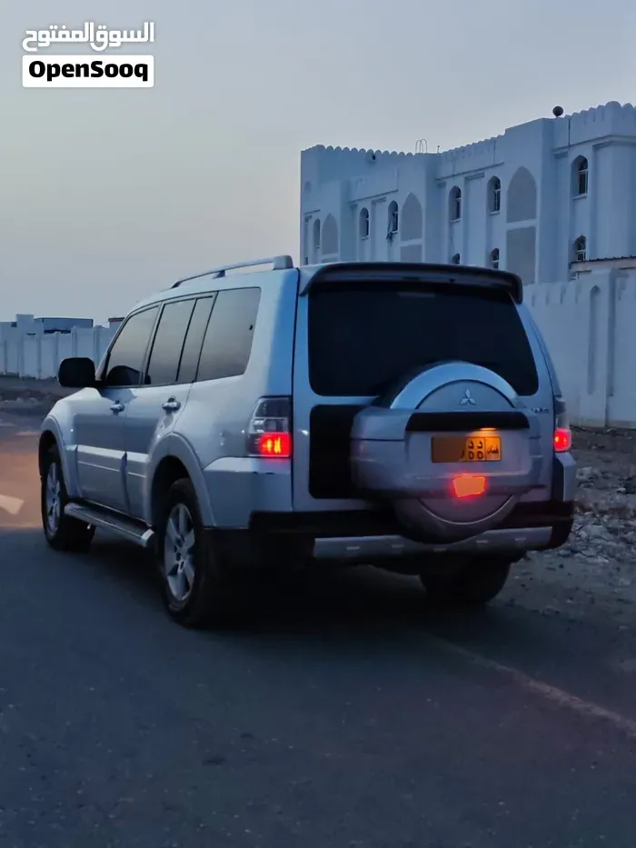 Mitsubishi Pajero 2008 photo 4