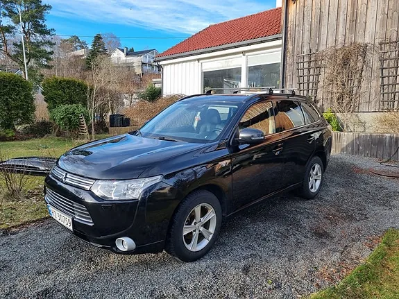 Mitsubishi Outlander 2014 photo 4