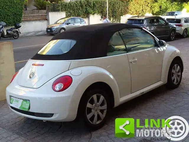 Volkswagen Beetle 2006 photo 4