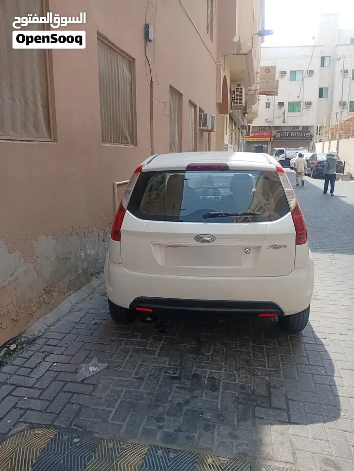 Ford Figo 2012 photo 3