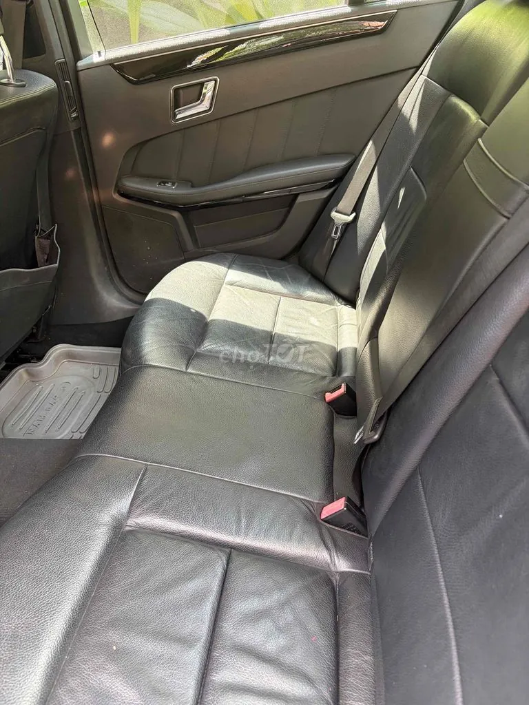 Mercedes-Benz E-Class 2009 photo 3