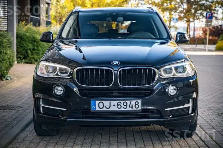 BMW X5 2015 photo 2