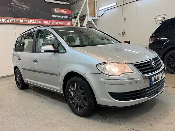 Volkswagen Touran 2009 photo 3