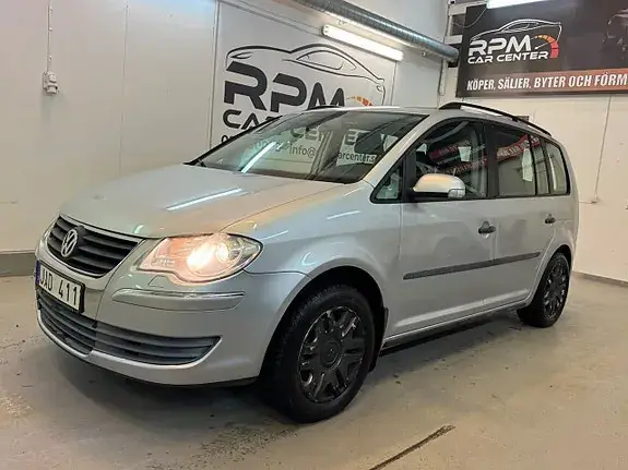 Volkswagen Touran 2009 photo 2
