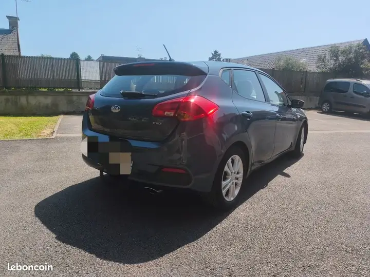 Kia Ceed 2013 photo 2