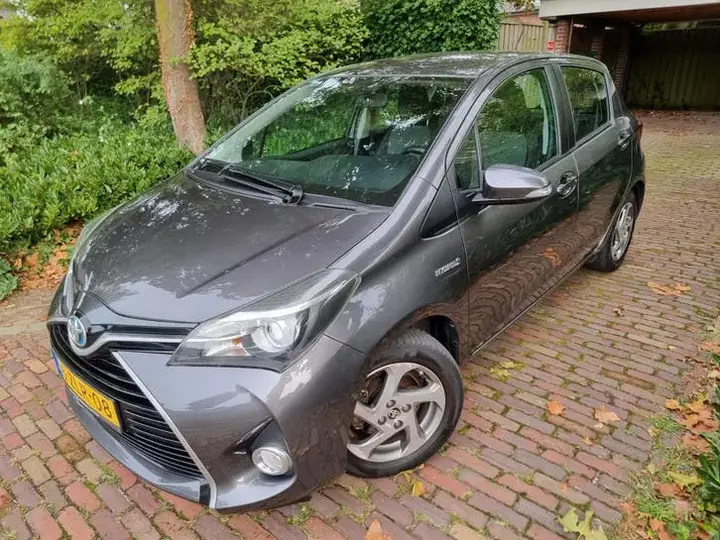 Toyota Yaris 2014 photo 3