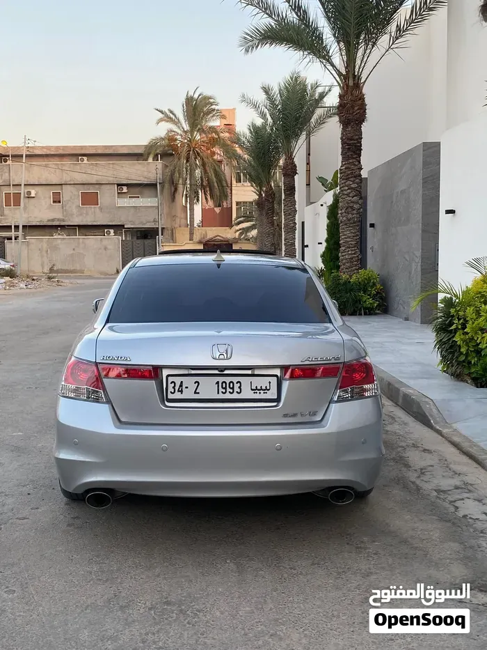 Honda Accord 2010 photo 2