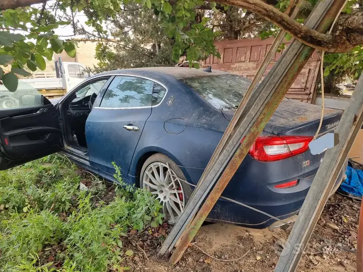 Maserati Quattroporte 2015 photo 2