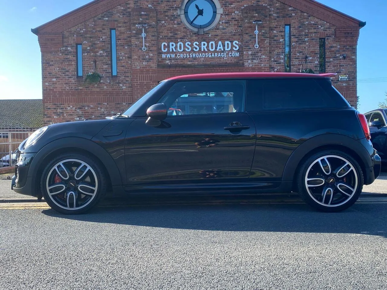Mini Hatch 2017 photo 2