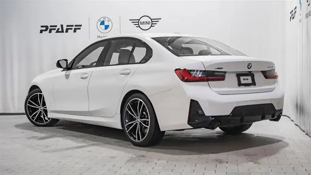 BMW 3 Series 2023 photo 4